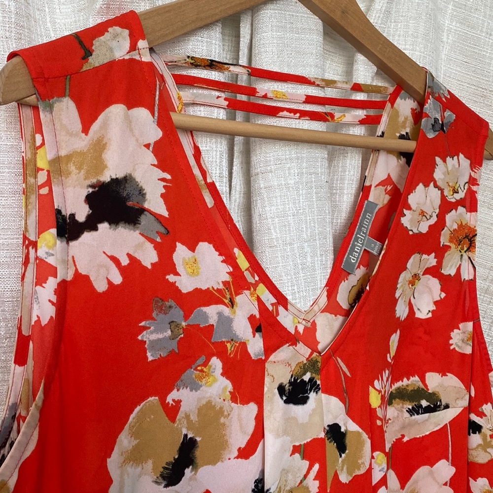 *LAST CHANCE* Daniel Rainn FIERY ORANGE FLORAL Top ❤️